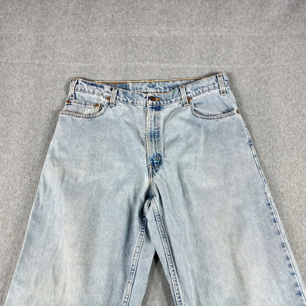 Vintage Levis 560 Men's‎ 36x31 Loose Fit Taper Light Wash Blue Denim Jeans